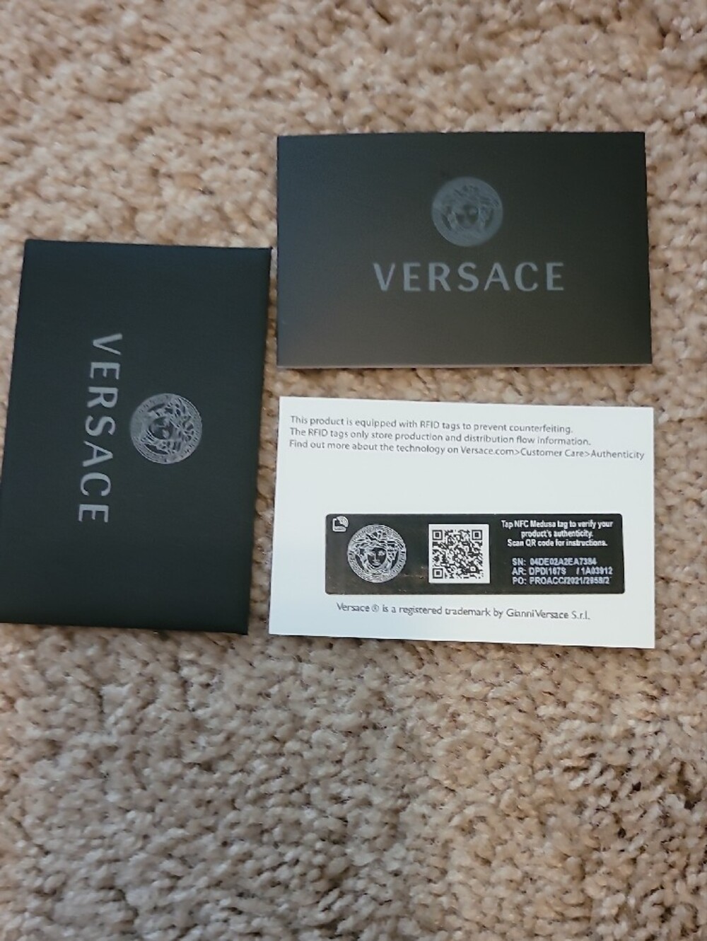 Versace Medusa Ivory Quilted
Leather Bifold Wallet - Picture 13 of 15